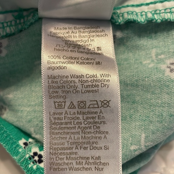 J Crew - size 6 - green shorts with flowers - EUC - Picture 6 of 7